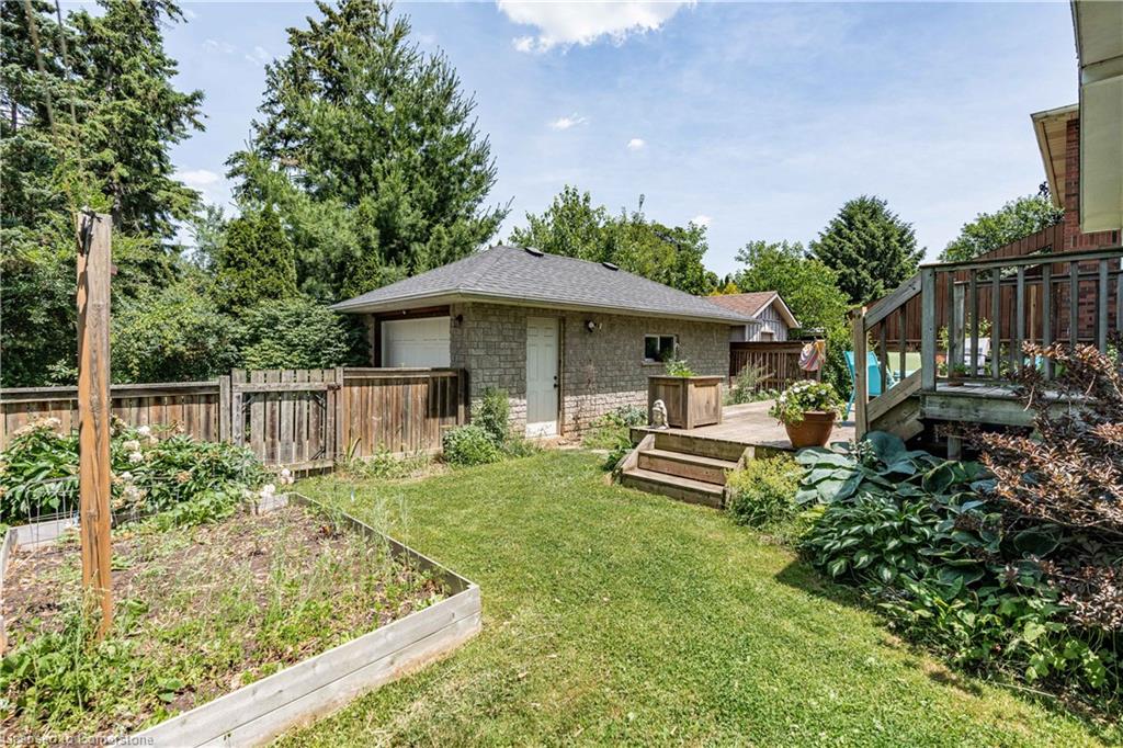 48 Franklin Avenue Property Photo 37