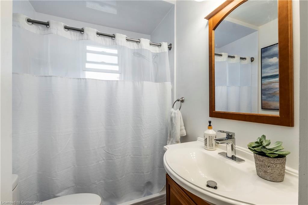 75 Mcelroy Road E Property Photo 18