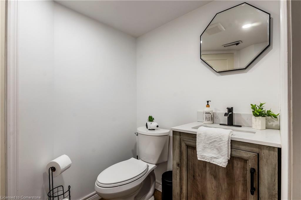 75 Mcelroy Road E Property Photo 24