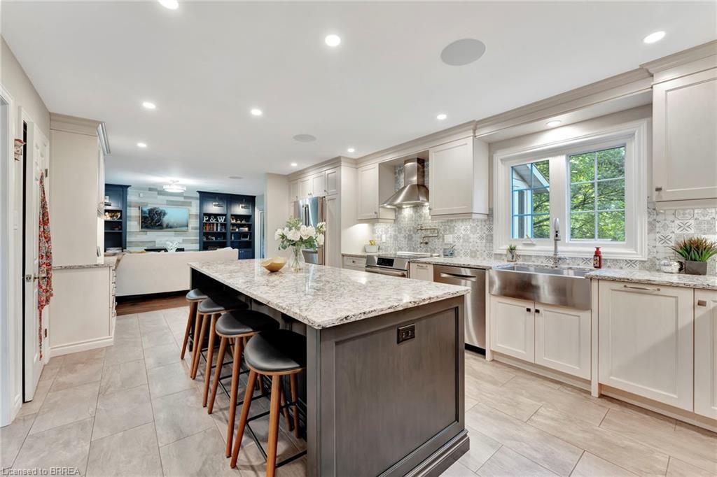 23 Scarfe Gardens Property Photo 4