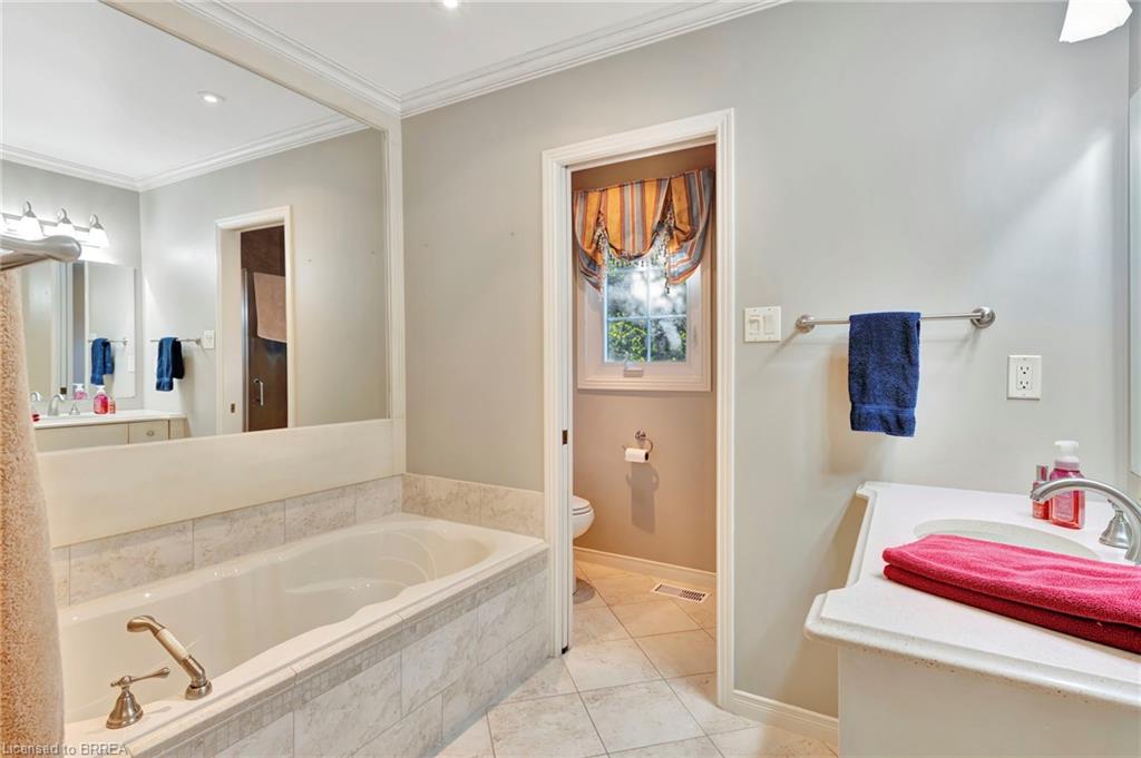 23 Scarfe Gardens Property Photo 18