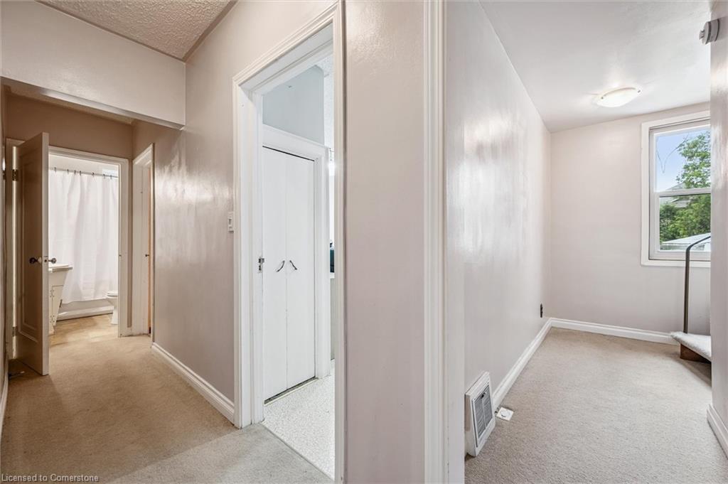 160 Forfar Street E Property Photo 16