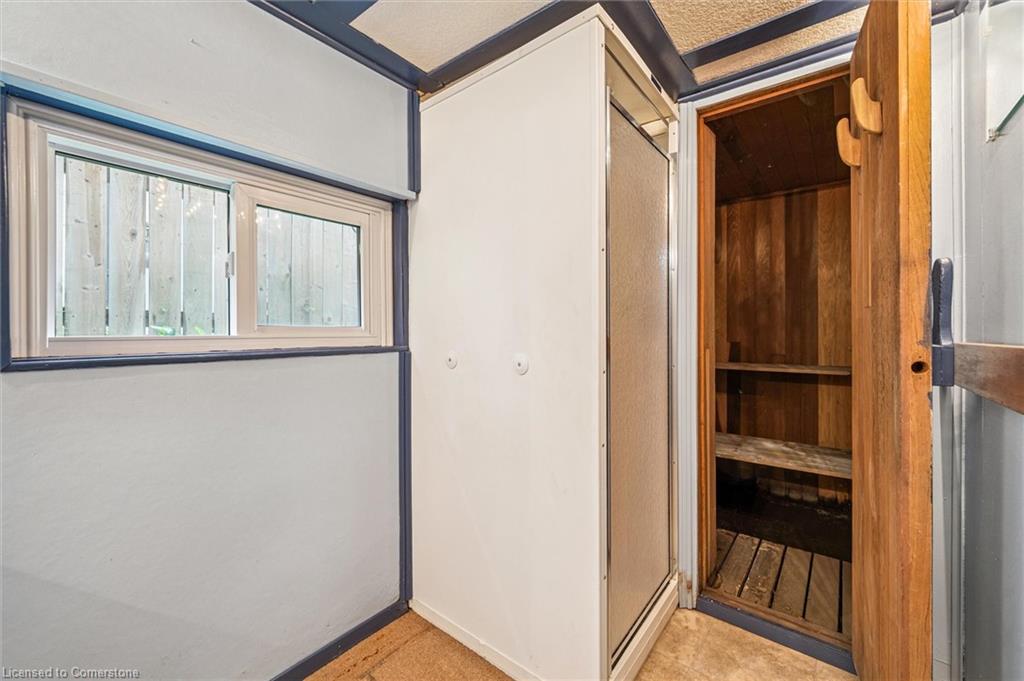 160 Forfar Street E Property Photo 34