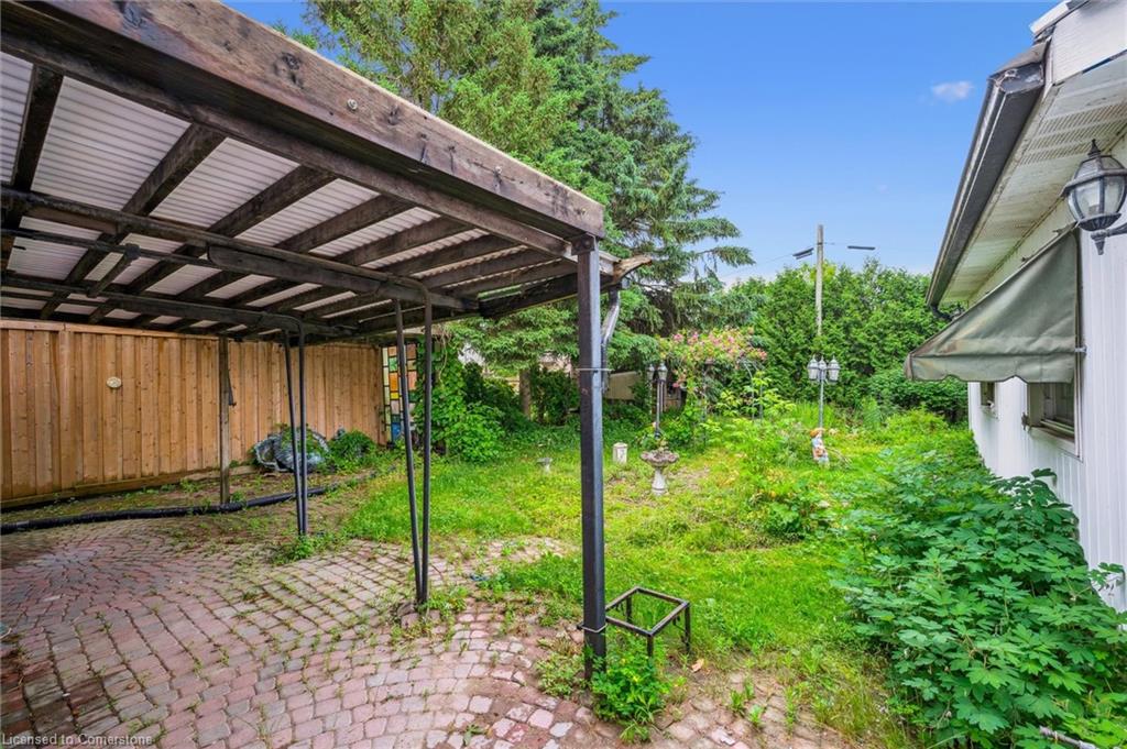160 Forfar Street E Property Photo 35