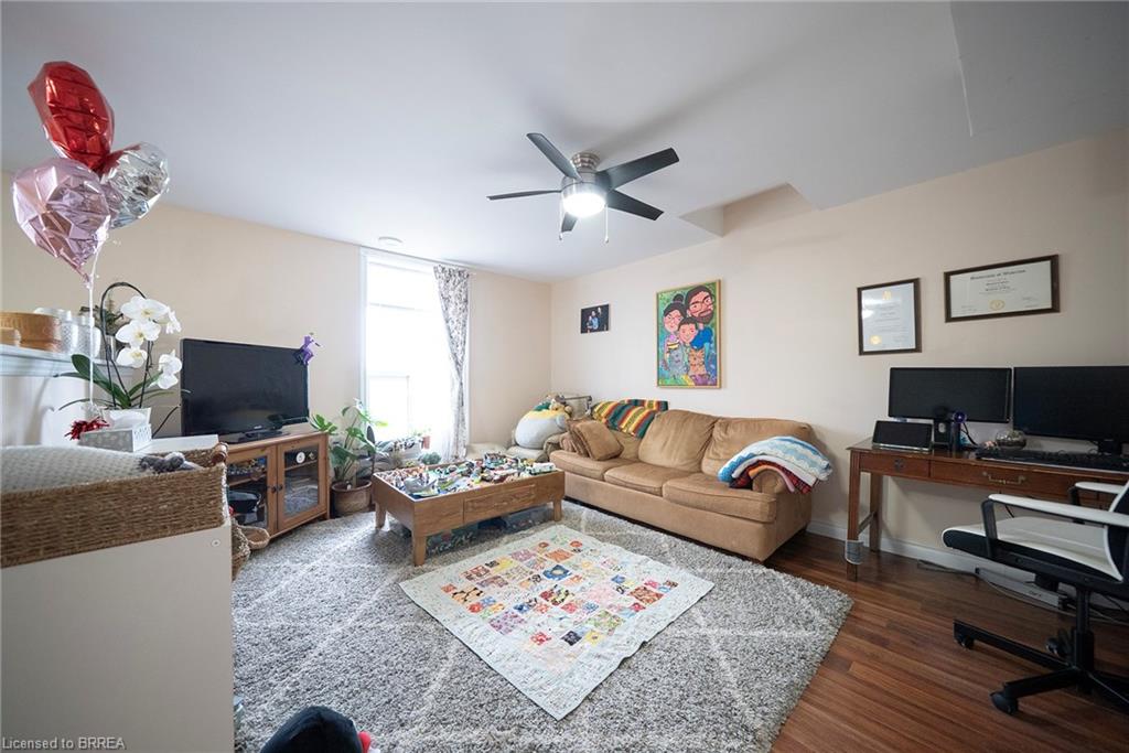 142 Grand River Street N Property Photo 30