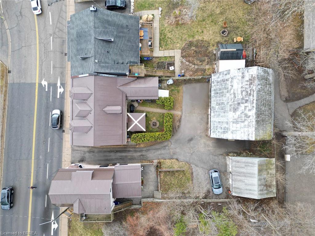 142 Grand River Street N Property Photo 37