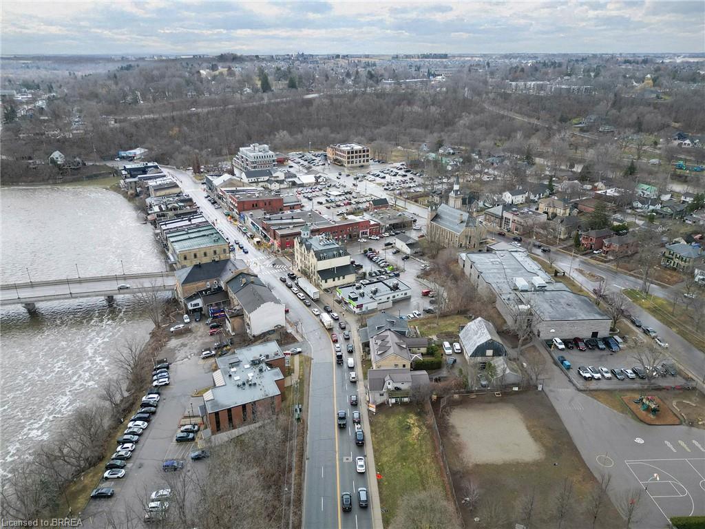 142 Grand River Street N Property Photo 38