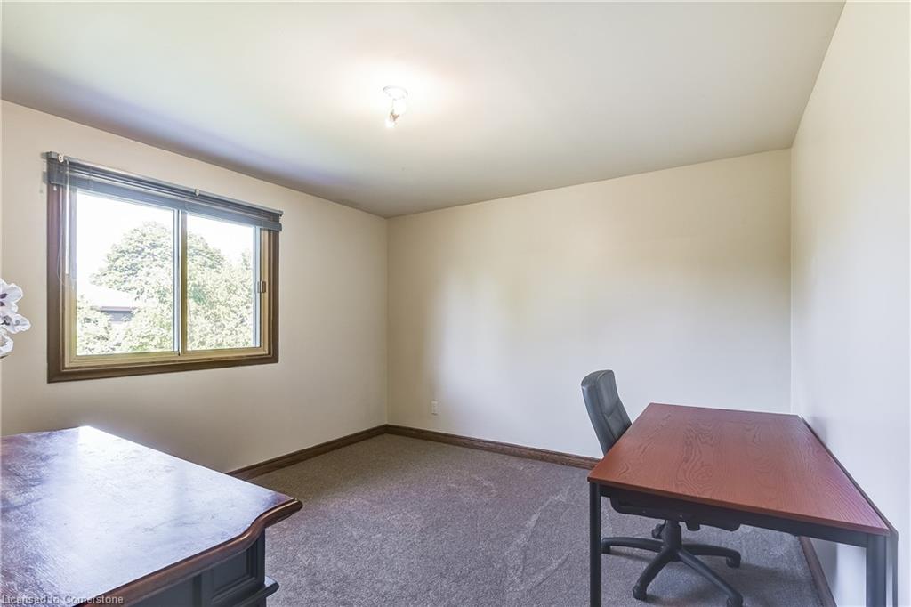645 Dynes Road Property Photo 29