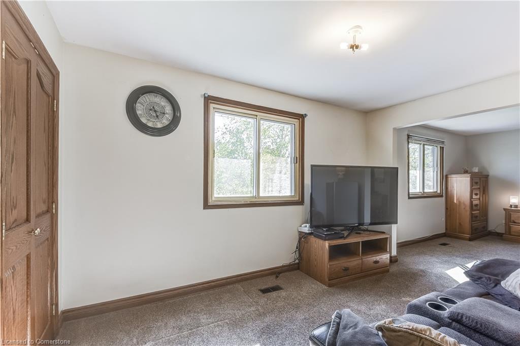 645 Dynes Road Property Photo 33
