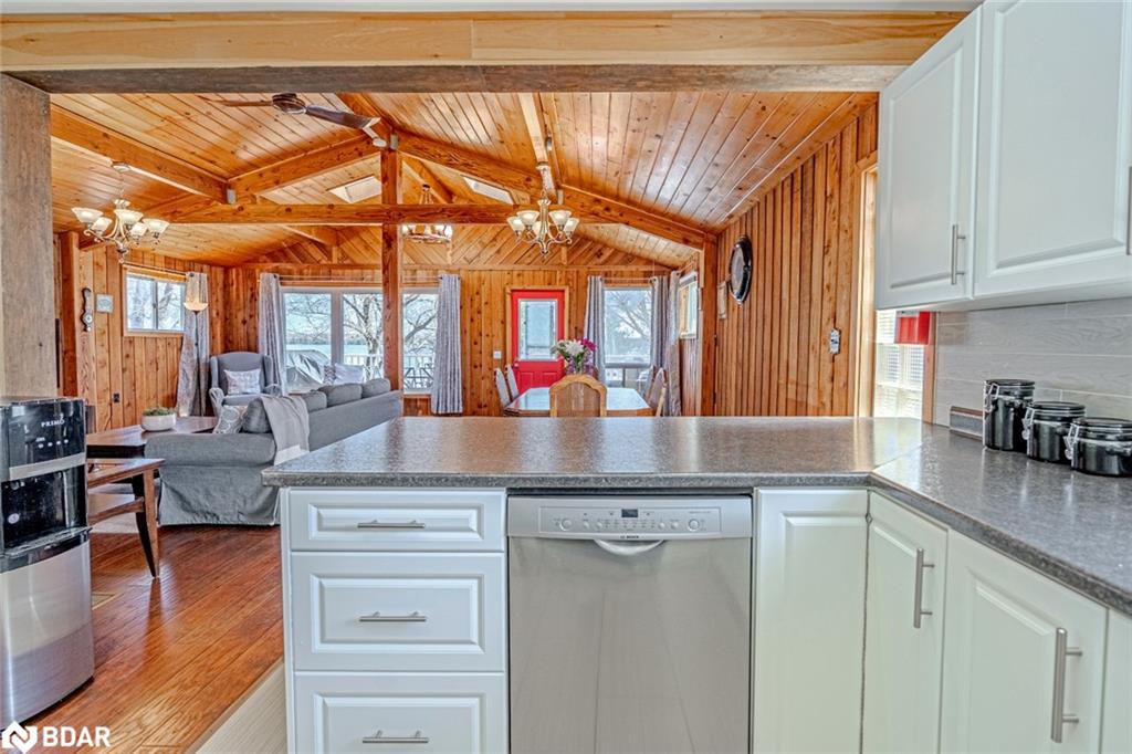 185 Avery Point Road Property Photo 8
