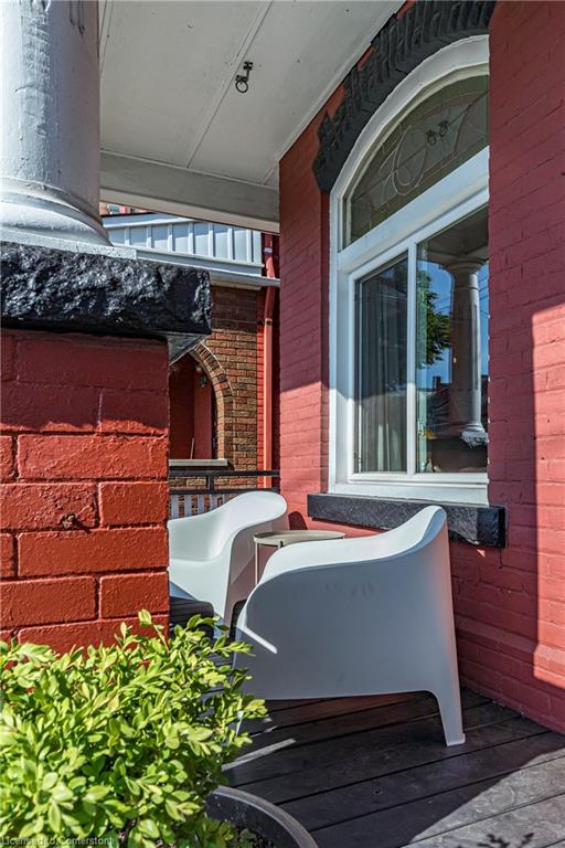 189 West Avenue N Property Photo 4