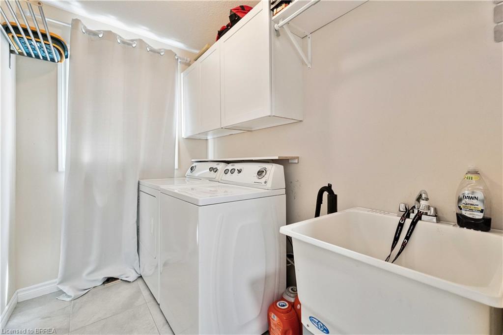 12 Avatar Place Property Photo 19