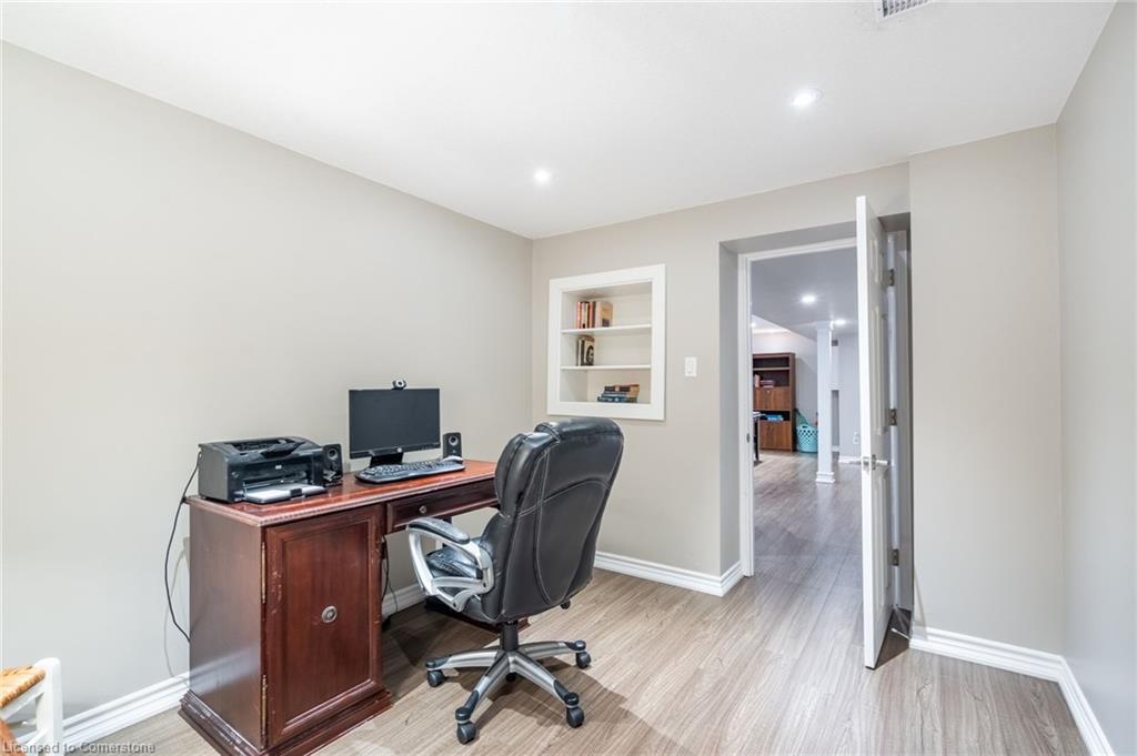12 Bloomsbury Court Property Photo 32