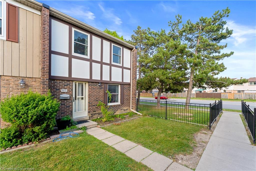 115-900 Centralpark Drive Property Photo 3