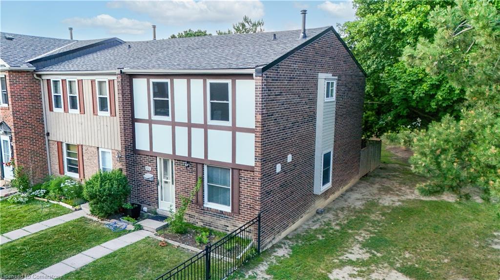 115-900 Centralpark Drive Property Photo 17