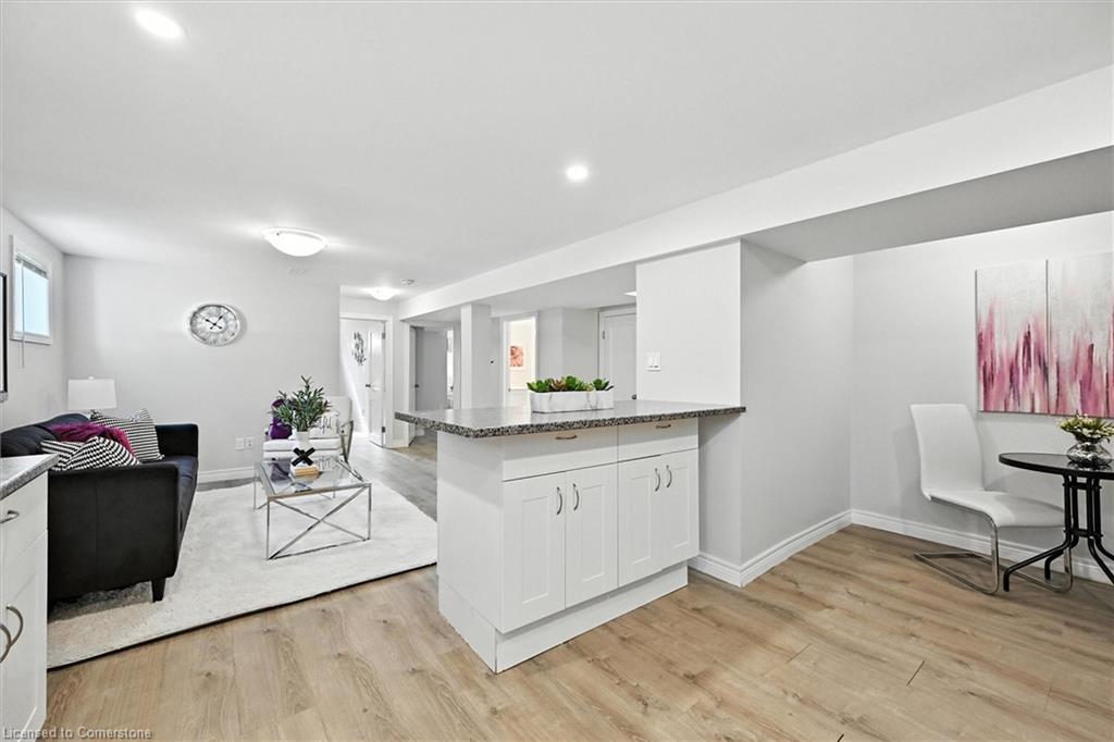 29 West 21st. Street Property Photo 26