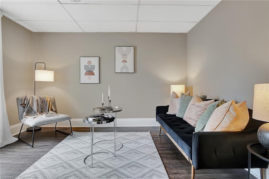 211 Dolph Street N Property Photo 3