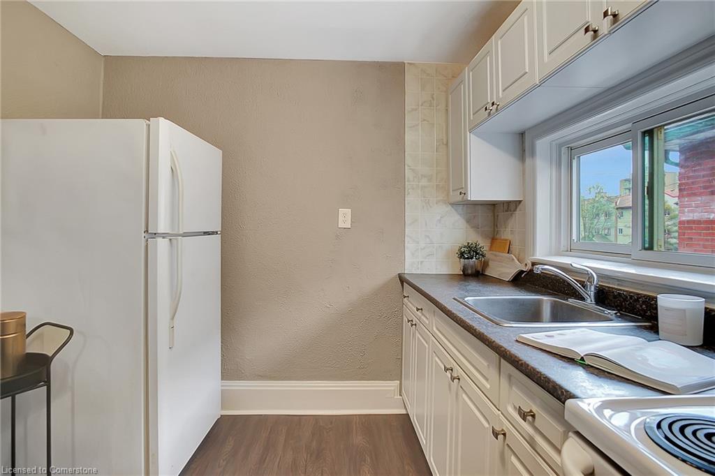 211 Dolph Street N Property Photo 7