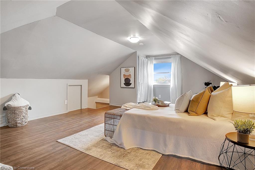 211 Dolph Street N Property Photo 11