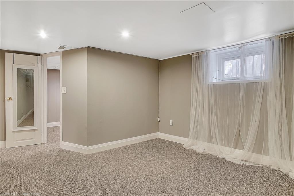 211 Dolph Street N Property Photo 21