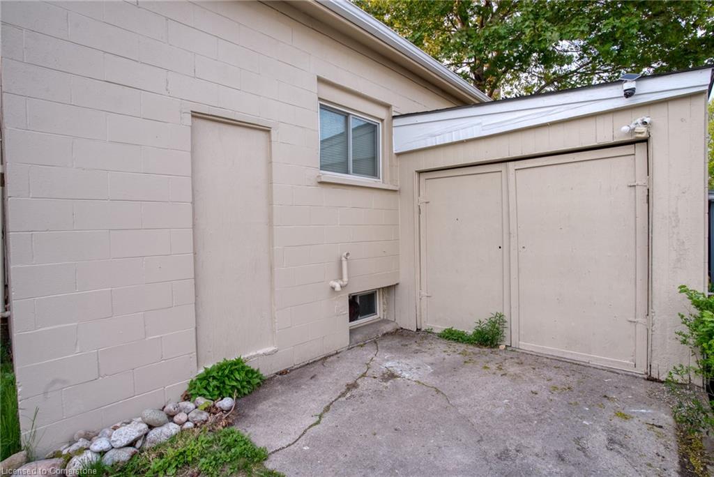 211 Dolph Street N Property Photo 26