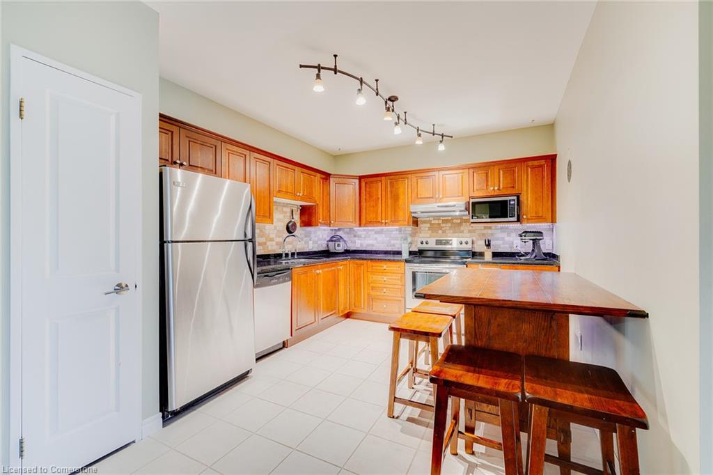 403-255 Keats Way Property Photo 3