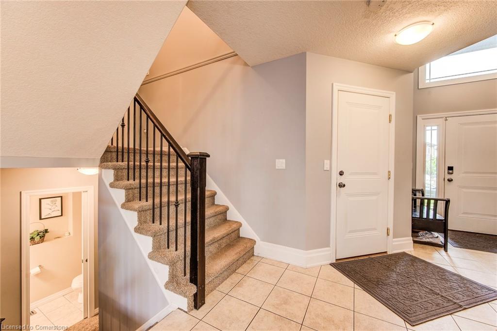 719 Frontenac Crescent Property Photo 17