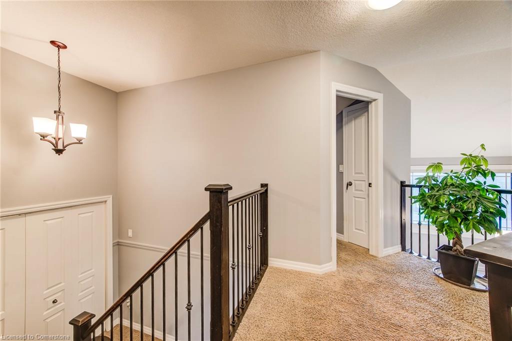 719 Frontenac Crescent Property Photo 18