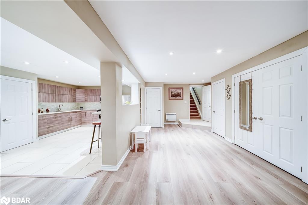 15809 Dufferin Street Property Photo 27