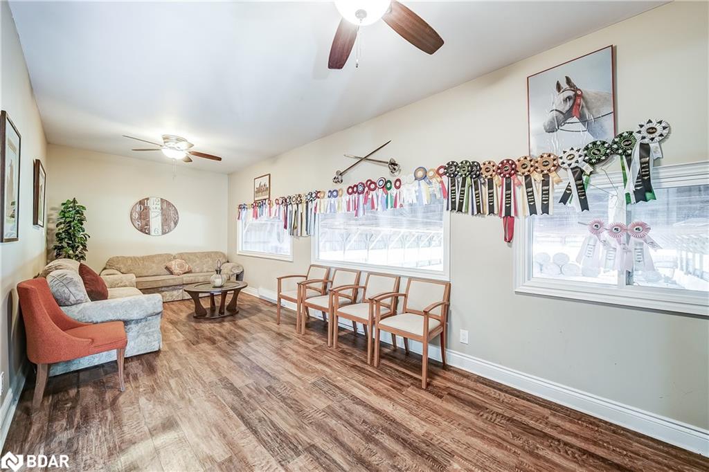 15809 Dufferin Street Property Photo 32