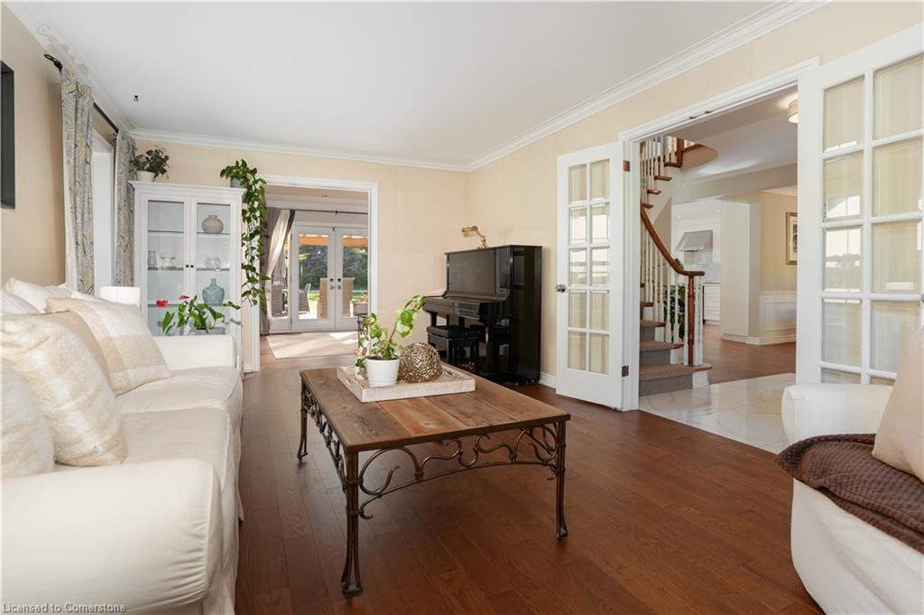 20 Thomas Reid Road Property Photo 6