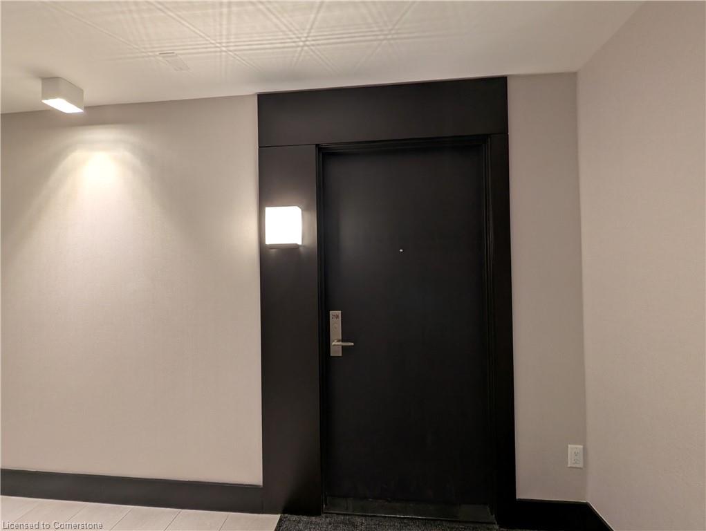 2106-55 Duke Street W Property Photo 9