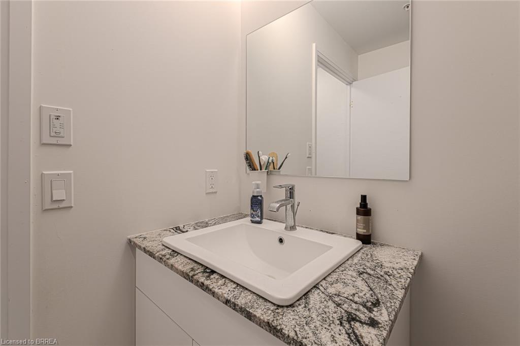 503-60 Charles Street Property Photo 14
