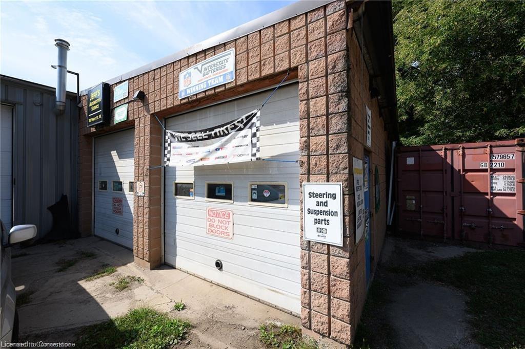 347 Hatt Street Property Photo 27