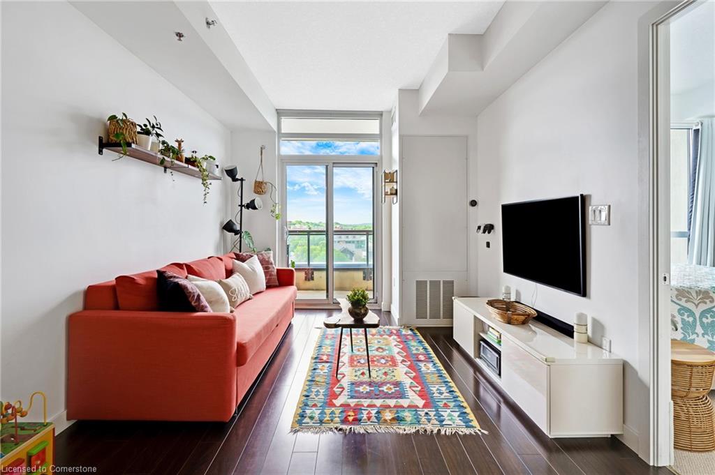 507-150 Water Street N Property Photo 10
