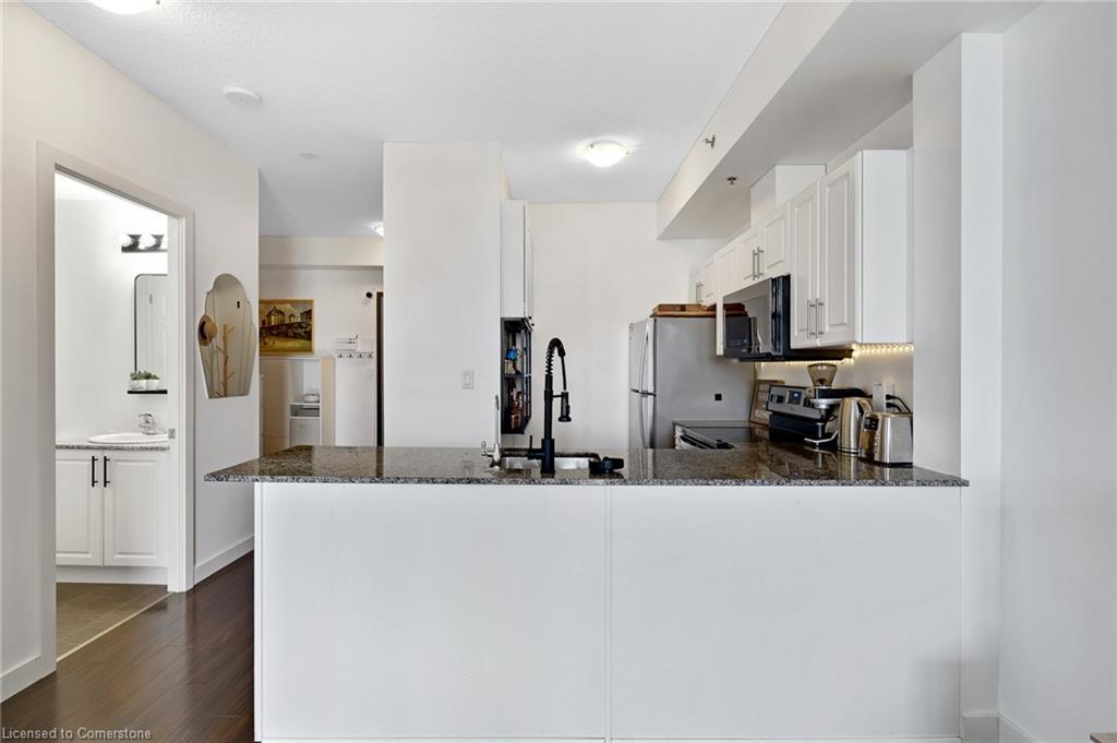 507-150 Water Street N Property Photo 13