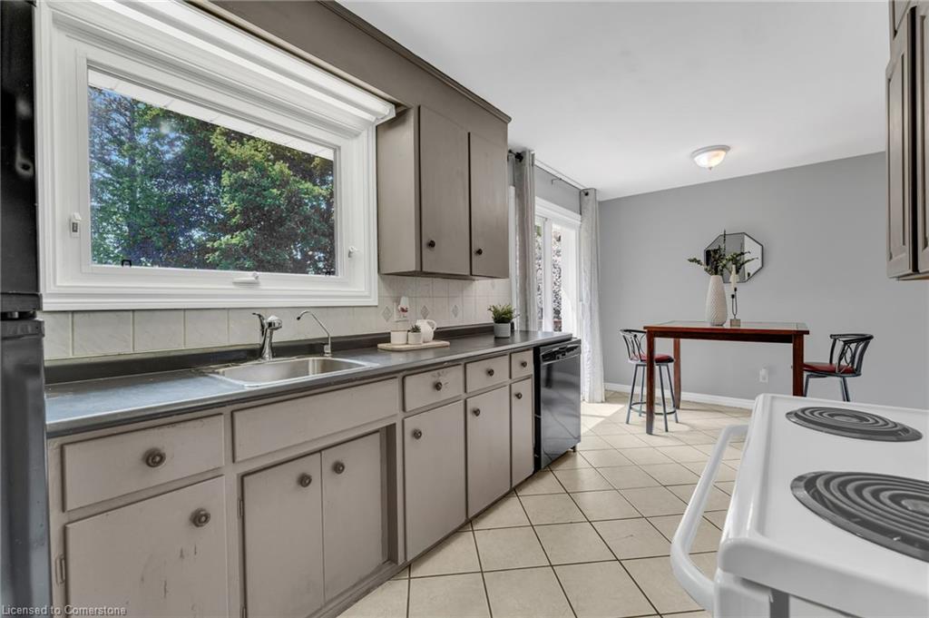 293 King George Road Property Photo 23