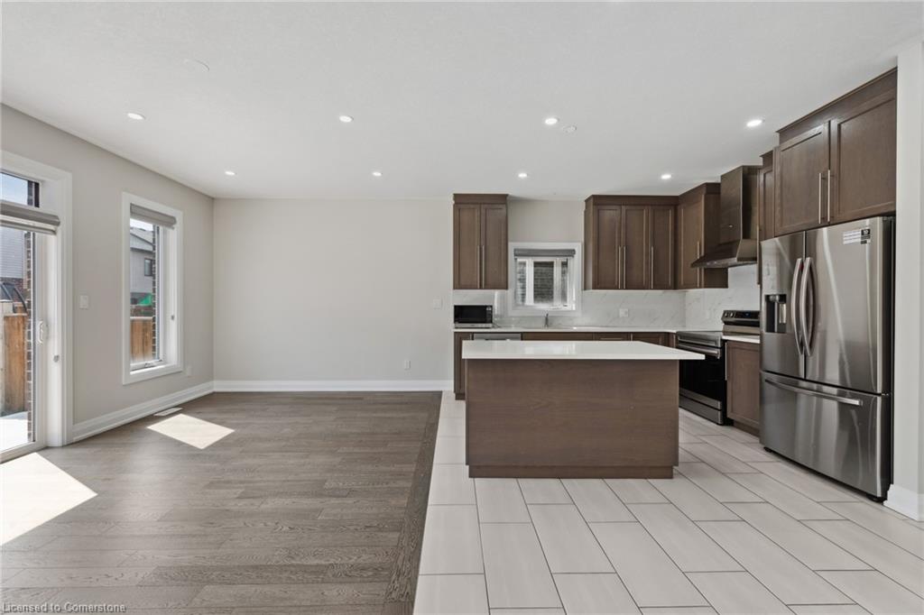 135 Ian Ormston Drive Property Photo 11