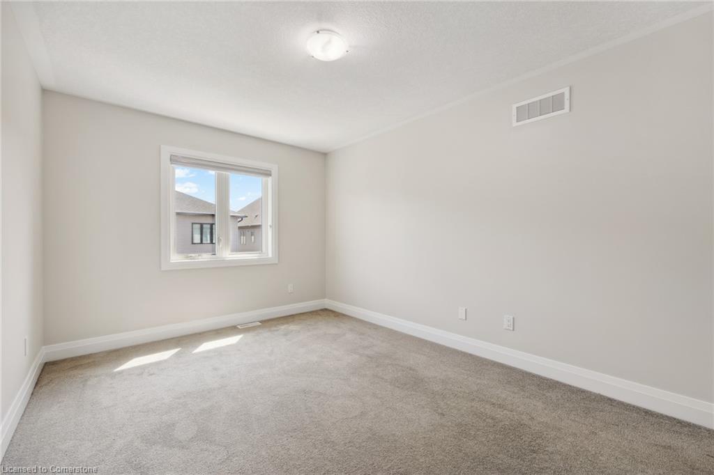 135 Ian Ormston Drive Property Photo 28