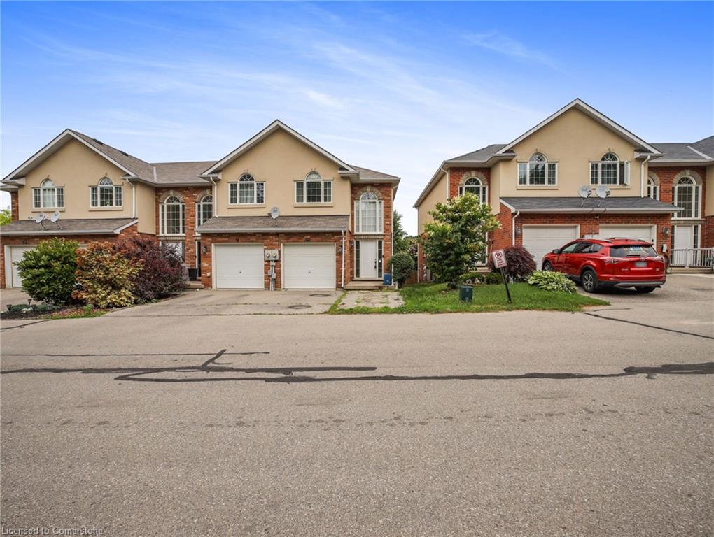 90-20 Mcconkey Crescent Property Photo 3