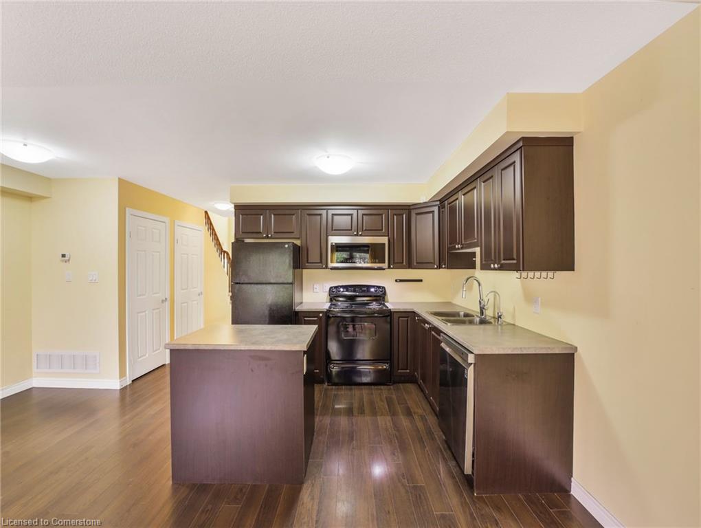 90-20 Mcconkey Crescent Property Photo 12