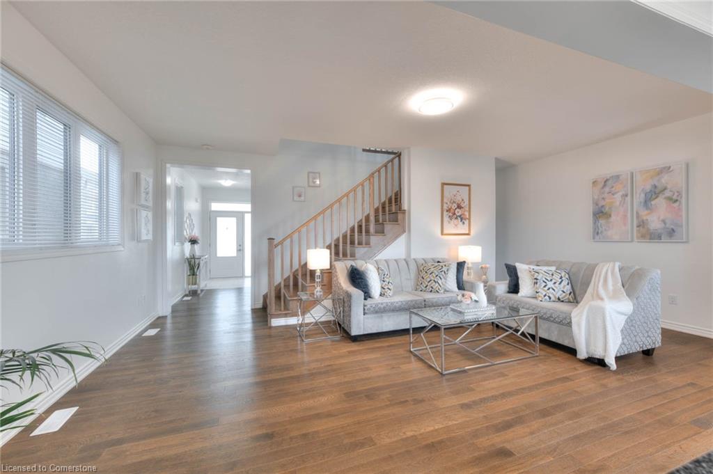 22 Saxony St Property Photo 11