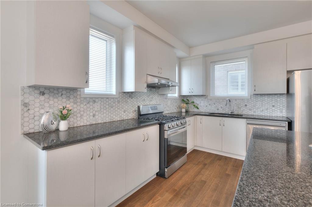 22 Saxony St Property Photo 18