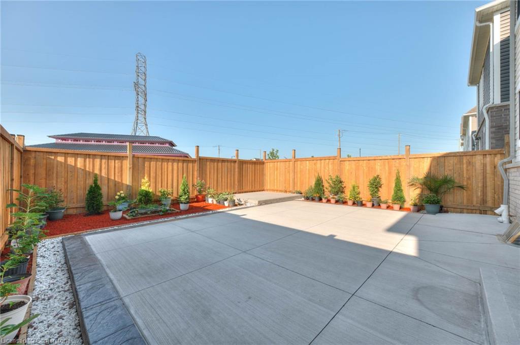 22 Saxony St Property Photo 38