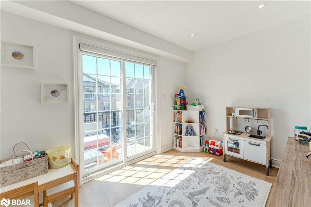 48 Hay Lane Property Photo 6
