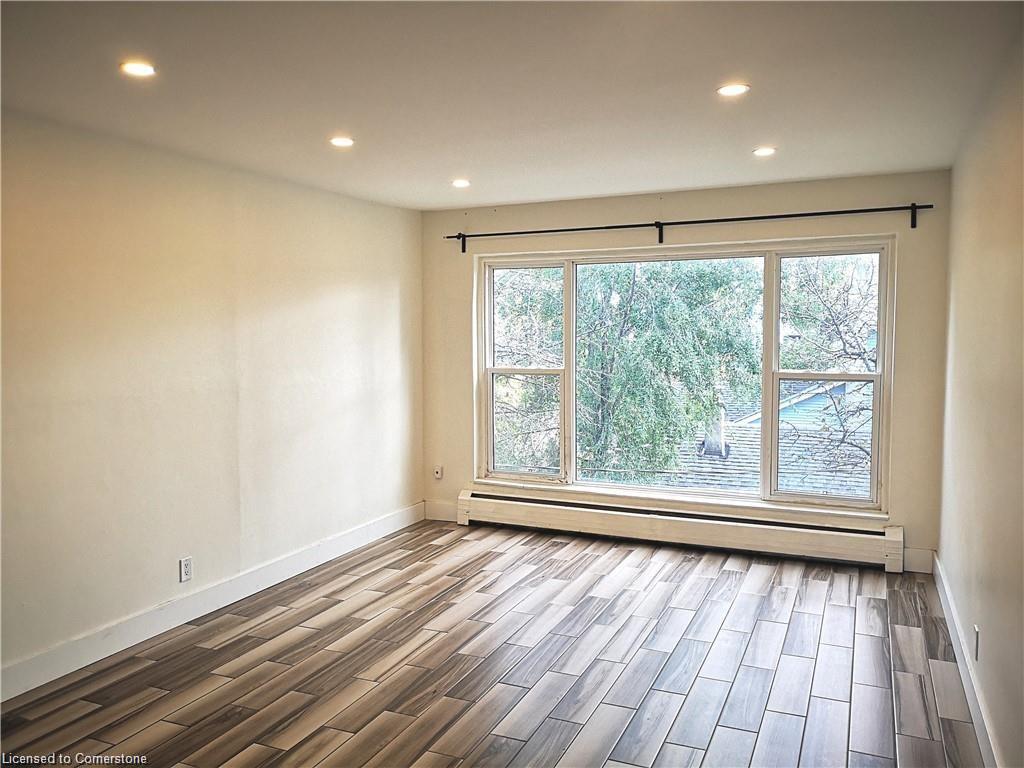 4-19 Hamilton Street Property Photo 2