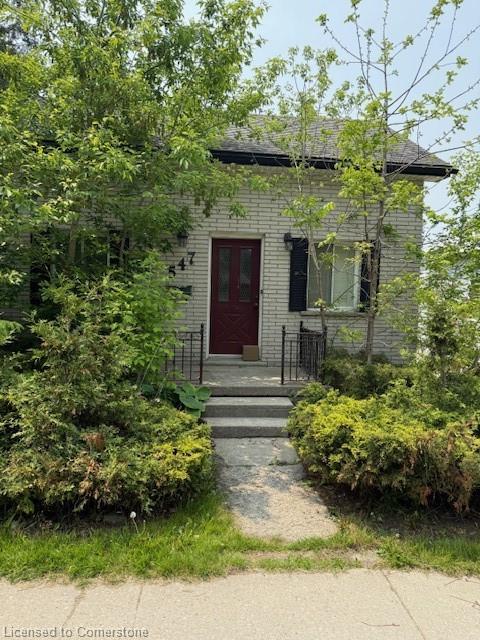 547 Lancaster Street W Property Photo 1