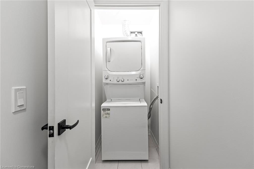 121-102 Grovewood Common Property Photo 9