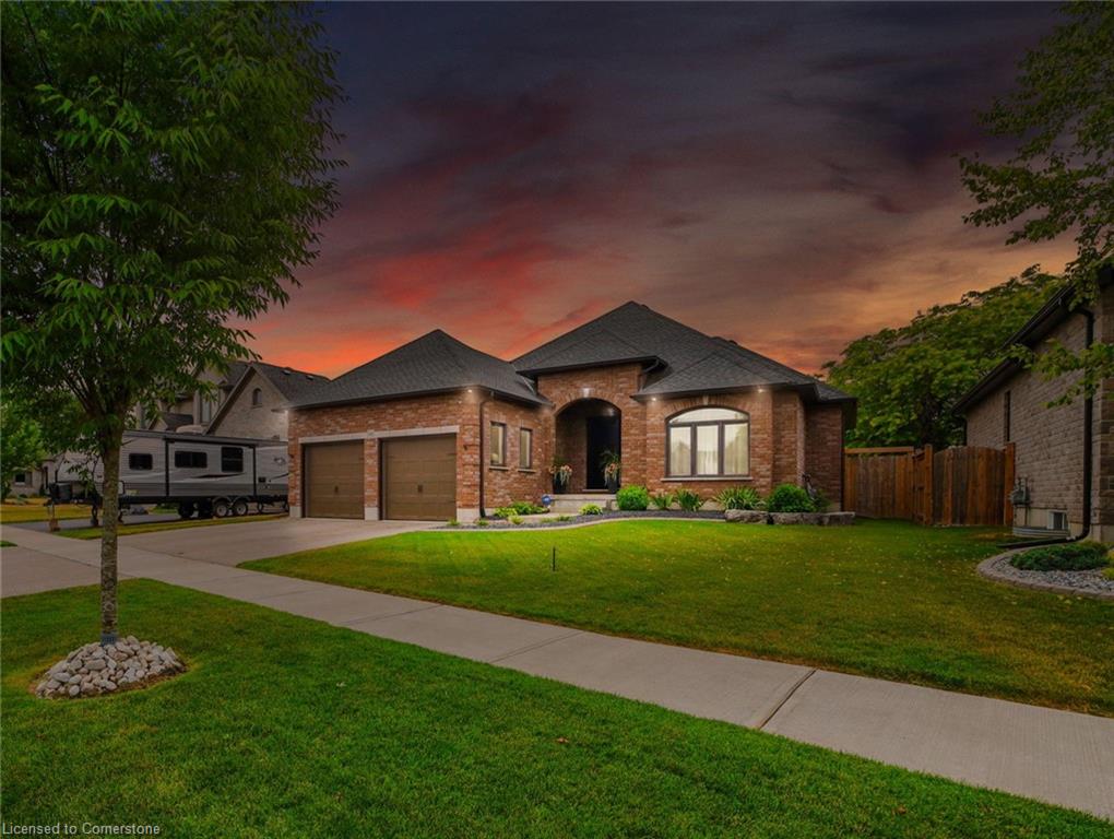 14 Ross Avenue N Property Photo 1