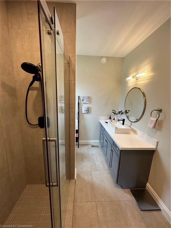 14 Ross Avenue N Property Photo 22